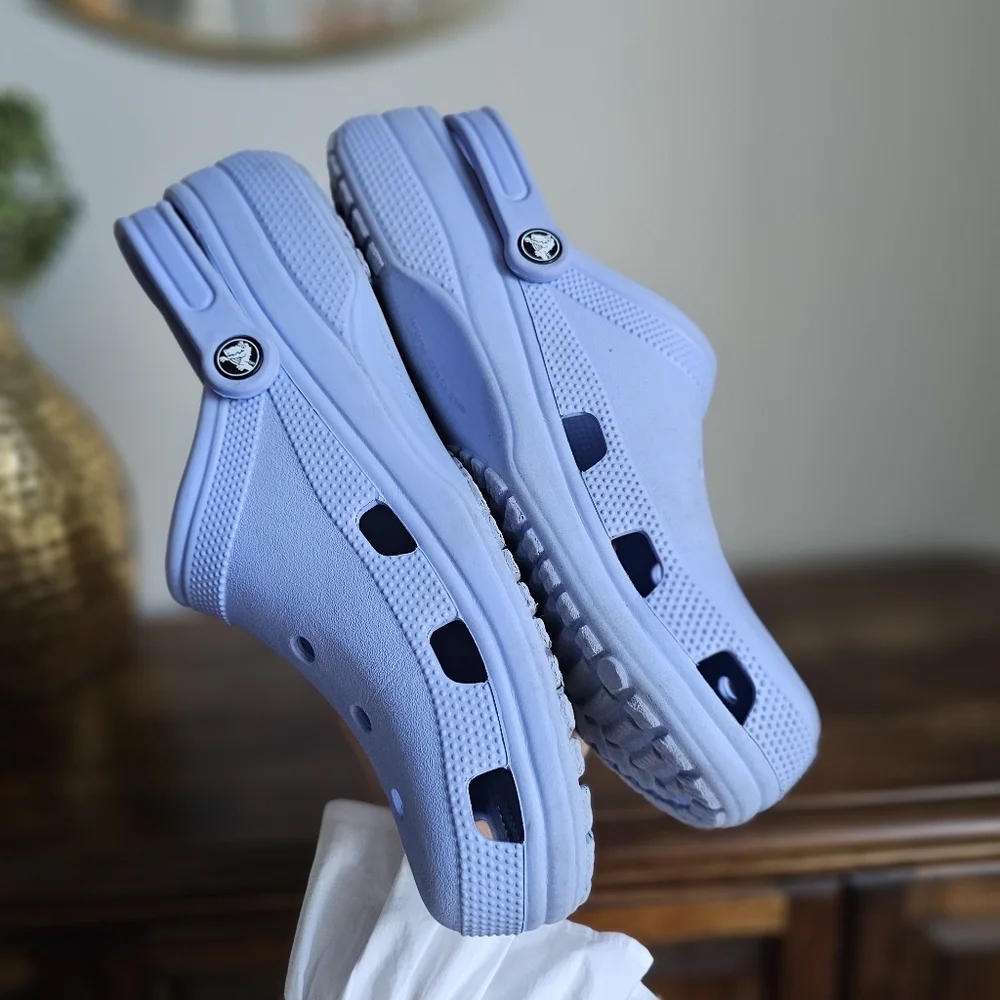 💎 Crocs Classic Clog Lavender Blue Men’s Size 12 Waterproof Comfort Slip-Ons